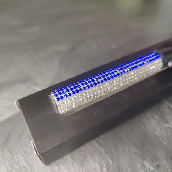 Detroit Pistons Crystal 510 Battery and Charger - Picture 7 of 7